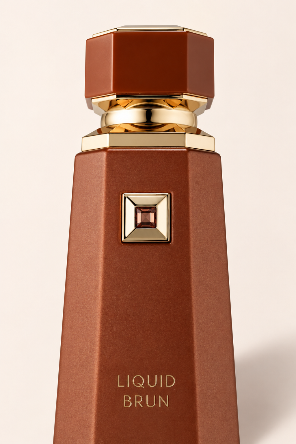 French Avenue Sweet Pleasure Collection Liquid Brun EDP 100 ml – detail flakonu