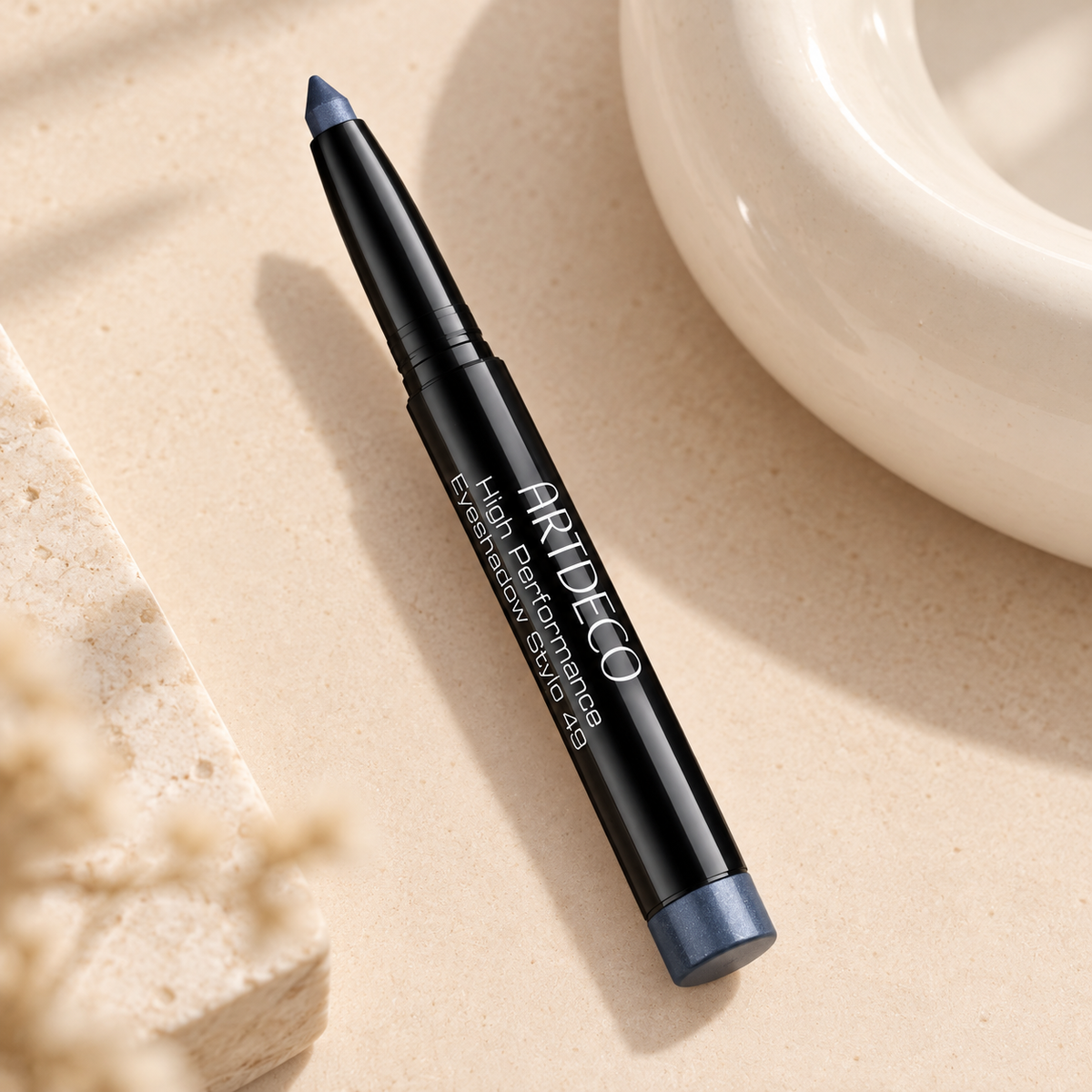 Artdeco High Performance Eyeshadow Stylo 1,4 ml – produkt v prostředí