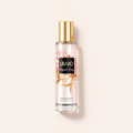 Liu Jo Magnetic Peony tělový sprej 200 ml na béžovém pozadí – MrRizz