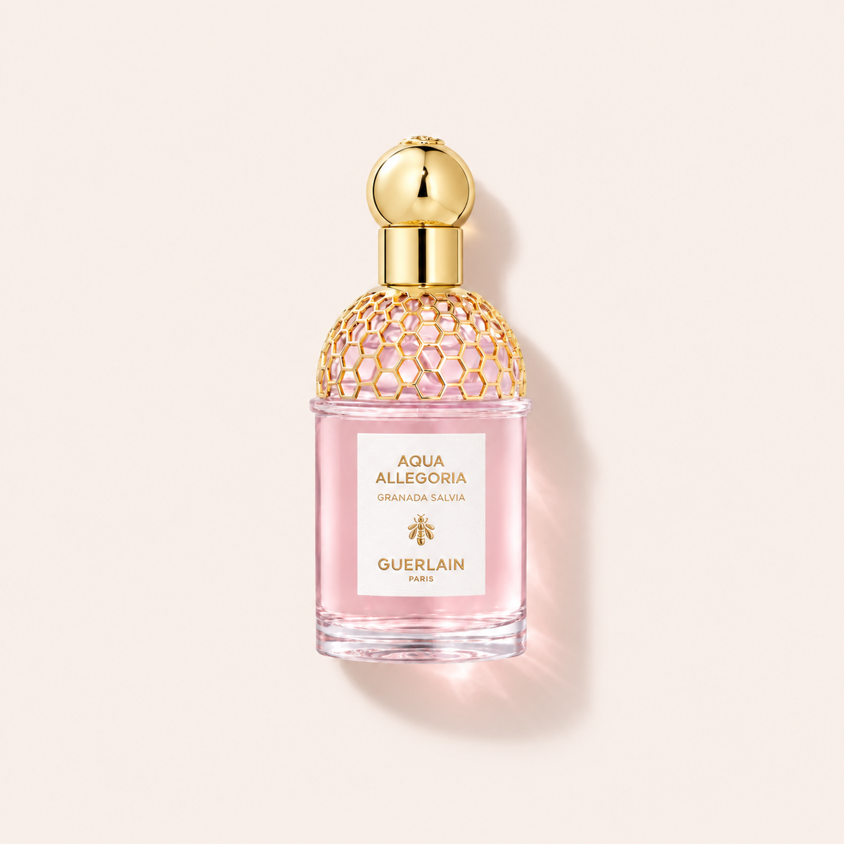Guerlain Aqua Allegoria Granada Salvia EDT 75 ml na béžovém pozadí – MrRizz