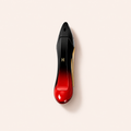 Carolina Herrera Very Good Girl Elixir EDP 30 ml na béžovém pozadí – MrRizz