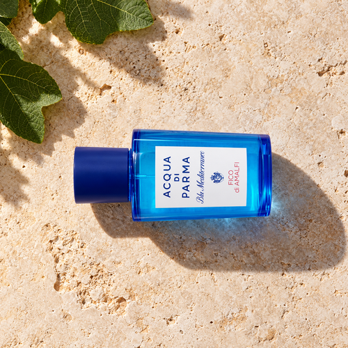 Acqua di Parma Blu Mediterraneo Fico di Amalfi 100 ml – parfém v prostředí, pohled shora s bočním stínem