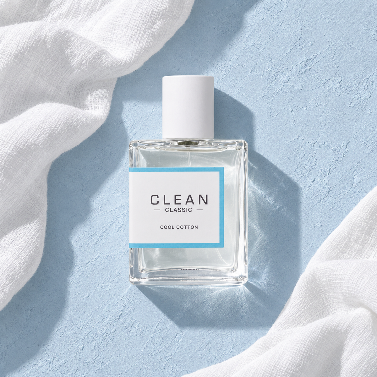 Clean Classic Cool Cotton 60 ml – parfém v prostředí, pohled shora s bočním stínem