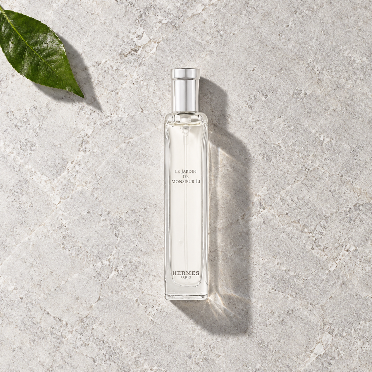 Hermes Le Jardin de Monsieur Li 15 ml – parfém v prostředí, pohled shora s bočním stínem