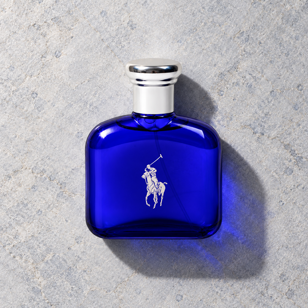 Ralph Lauren Polo Blue EDT 75 ml – parfém v prostředí, pohled shora s bočním stínem