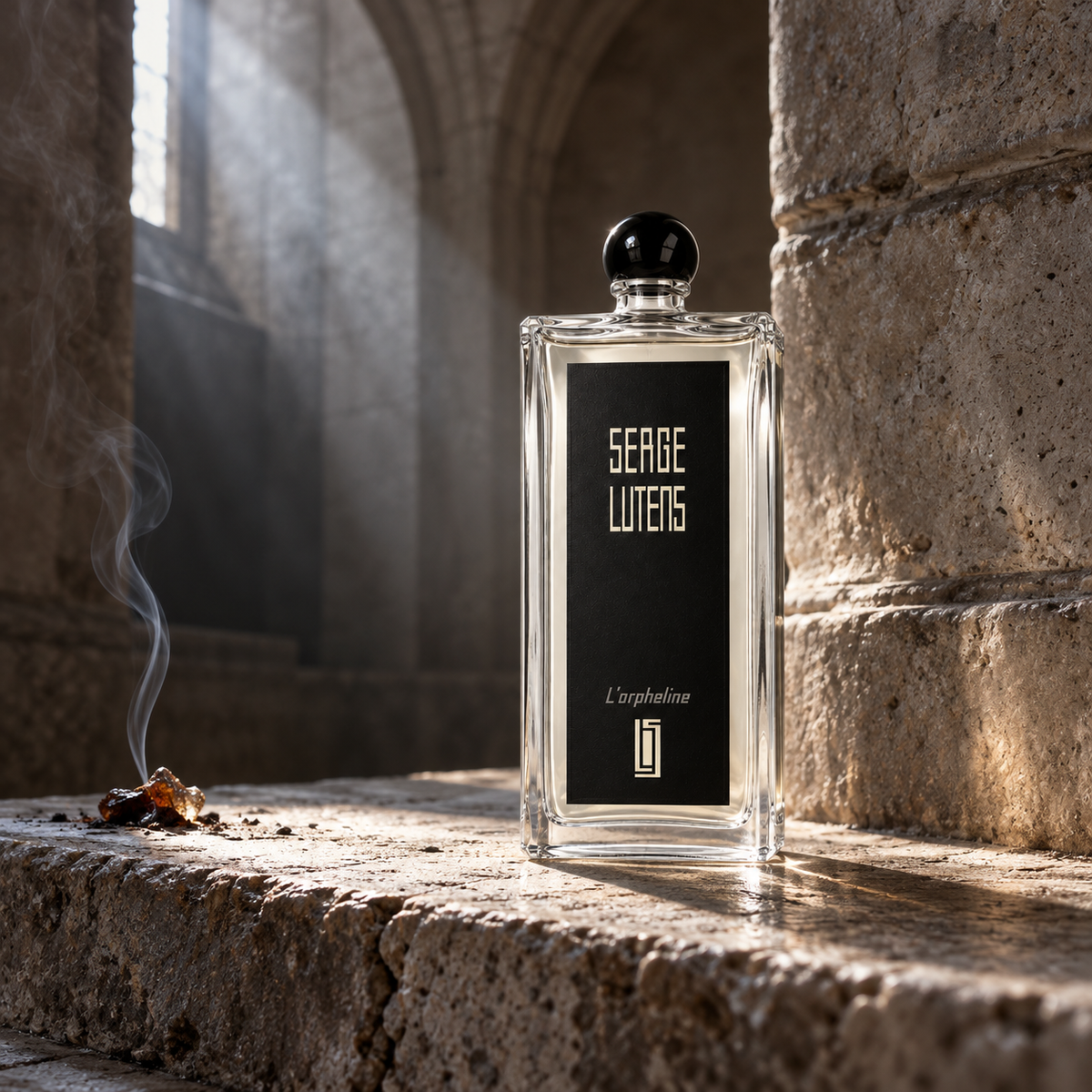 Serge Lutens L'orpheline 100 ml – produktová scéna – MrRizz