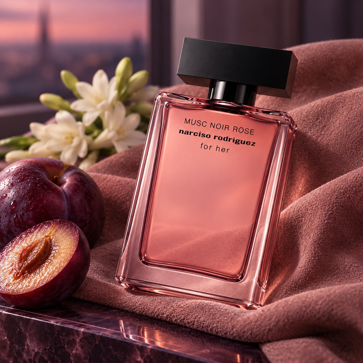 Narciso Rodriguez For Her Musc Noir Rose 100 ml, intimní večerní zátiší se semišem, švestkou a tuberózou – MrRizz