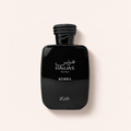 Rasasi Hawas Kobra EDP 100 ml na jemně růžovém pozadí – MrRizz