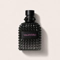 Flakon Valentino Uomo Born in Roma Extradose Parfém 100 ml na světlém pozadí – MrRizz