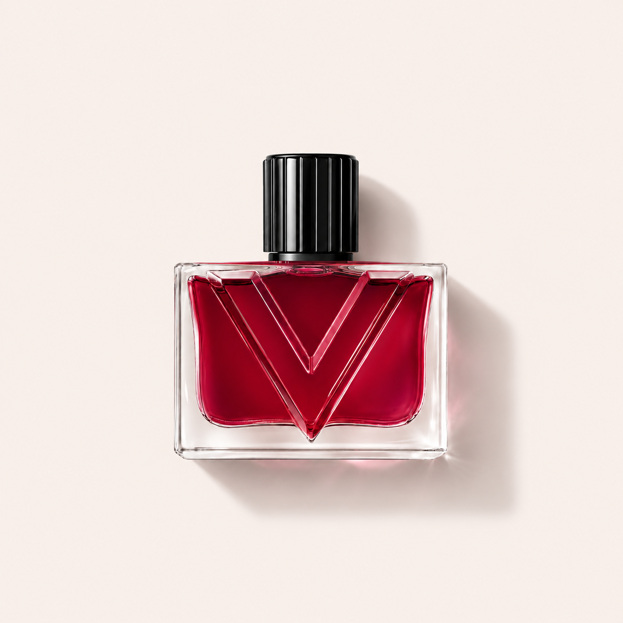 Flakon parfému Valentino Vendetta Donna s průsvitným rubínovým stínem – MrRizz