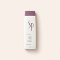 Šampon Wella Professionals SP Clear Scalp 250 ml na béžovém pozadí – MrRizz