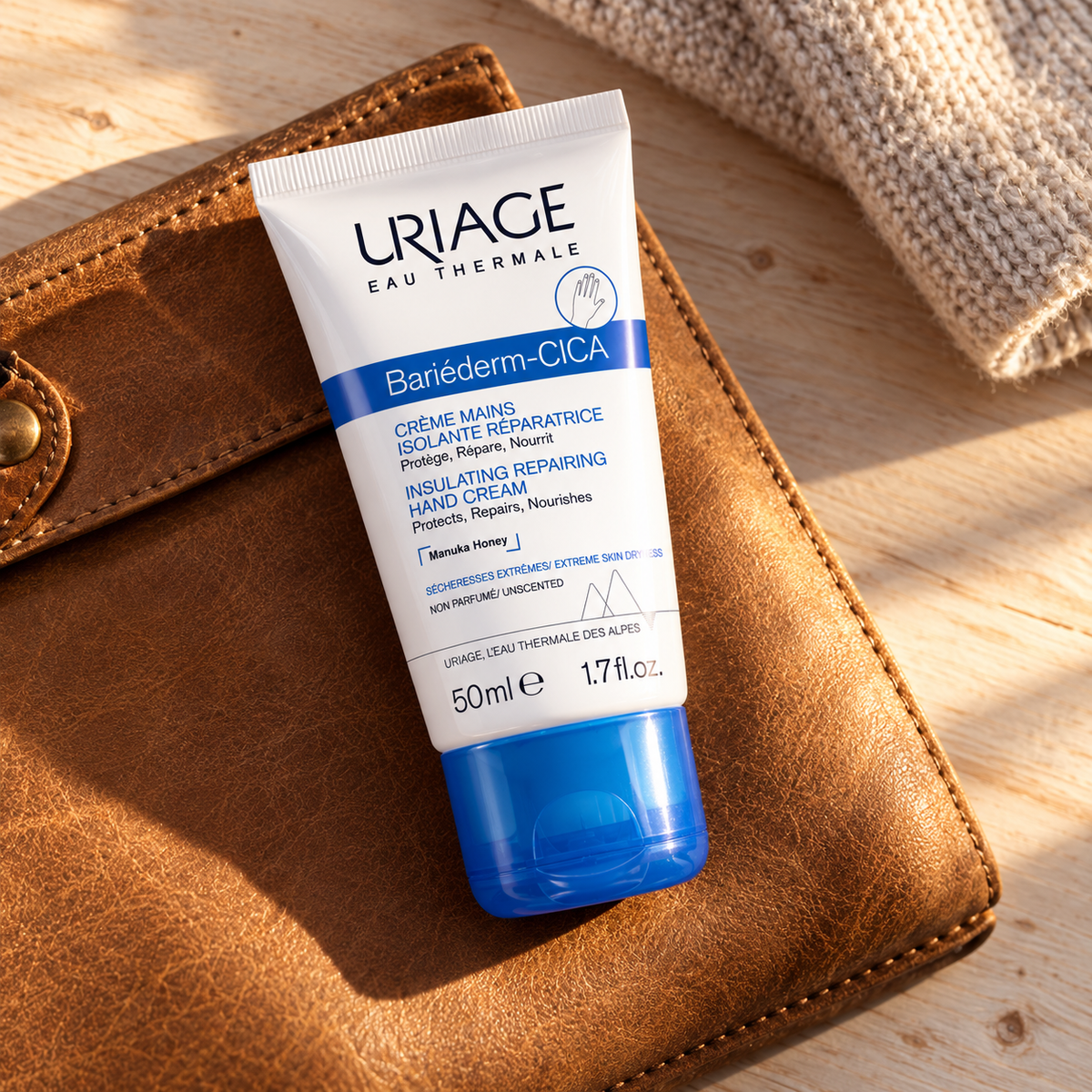 Uriage Bariéderm CICA Insulating Repairing Hand Cream 50 ml – atmosférická fotografie – MrRizz