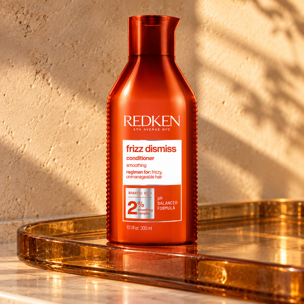 Redken Frizz Dismiss 300 ml – atmosférická fotografie – MrRizz
