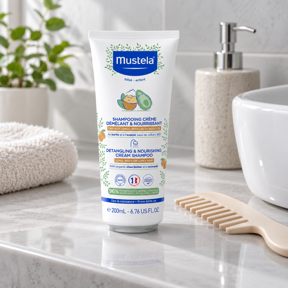 Mustela Bébé Detangling & Nourishing Cream Shampoo 200 ml – atmosférická fotografie – MrRizz