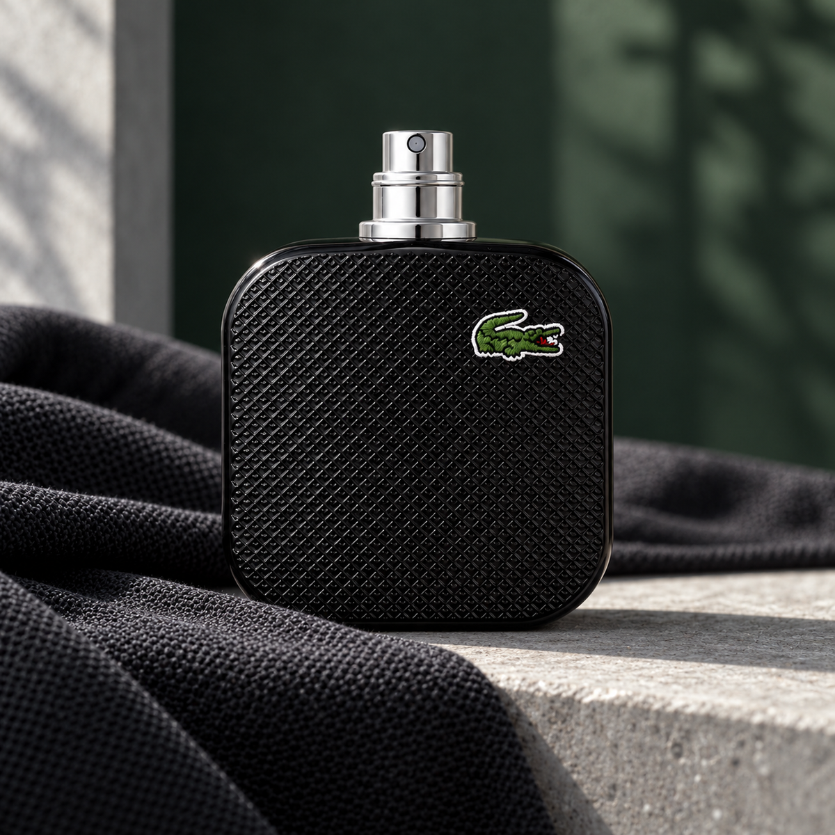 Lacoste L.12.12 Noir 100 ml – atmosférická fotografie – MrRizz