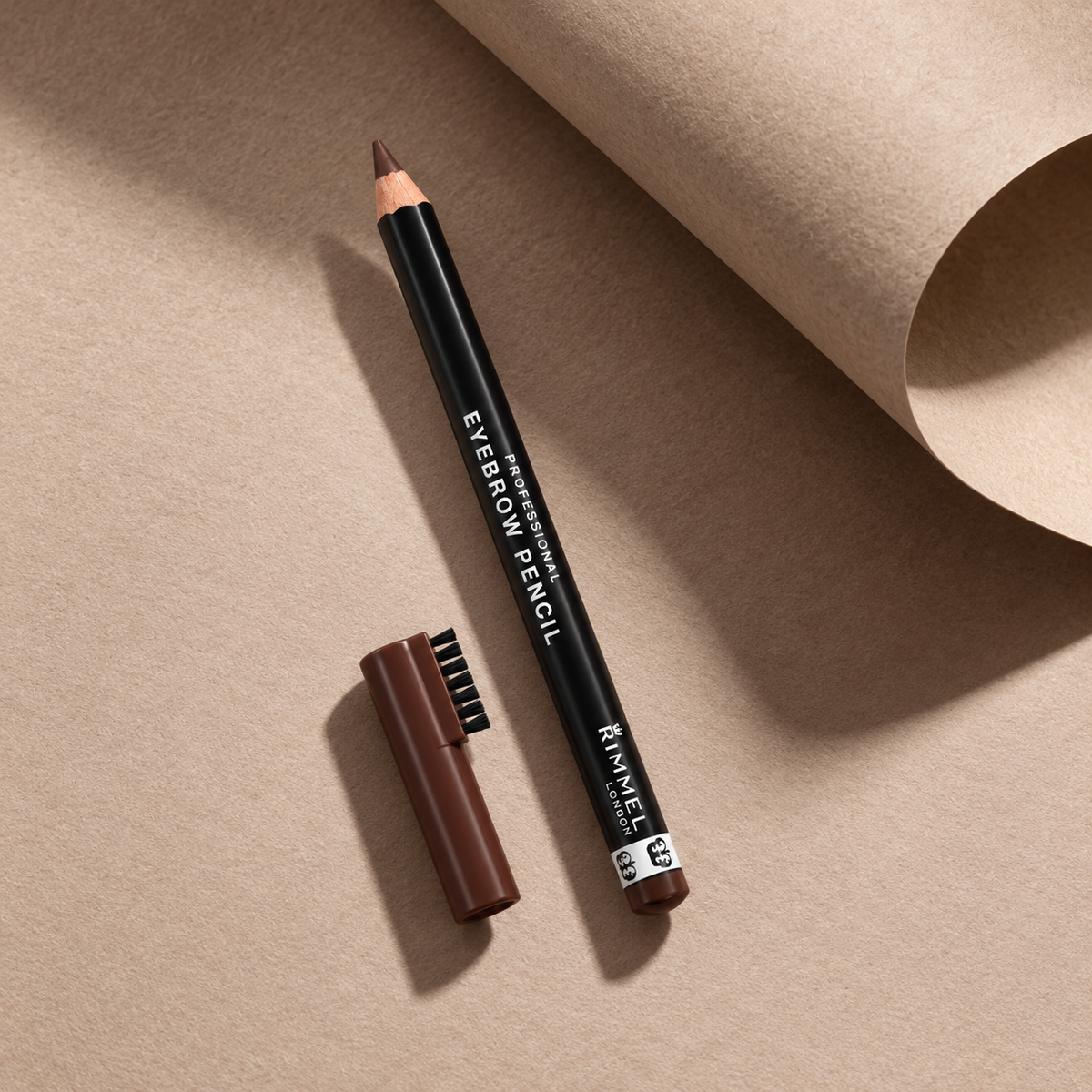 Rimmel London Professional Eyebrow Pencil 1,4 ml – atmosférická fotografie – MrRizz
