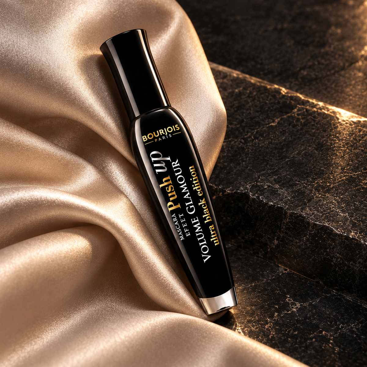 BOURJOIS Paris Volume Glamour Push Up 7 ml – atmosférická fotografie – MrRizz