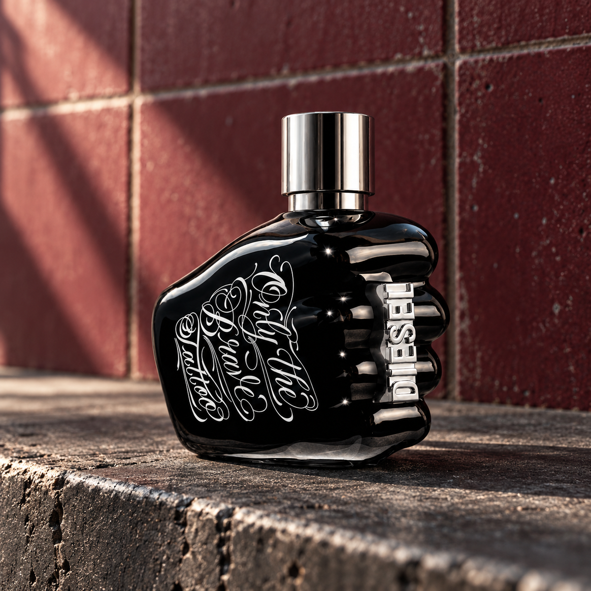 Diesel Only The Brave Tattoo EDT 35 ml – atmosférická fotografie – MrRizz