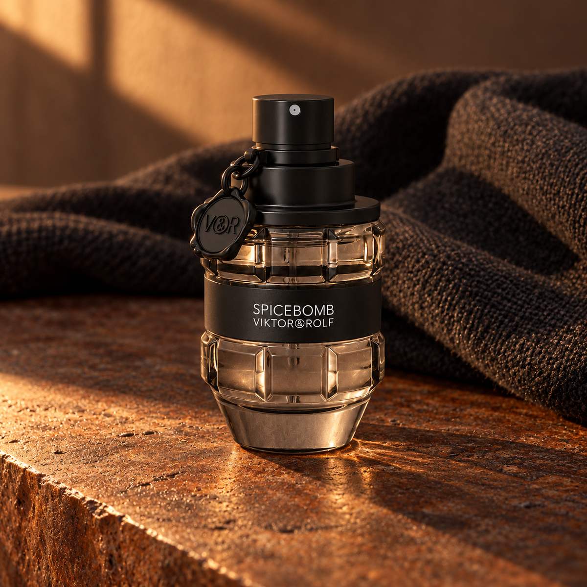Viktor & Rolf Spicebomb EDT 50 ml – atmosférická fotografie – MrRizz