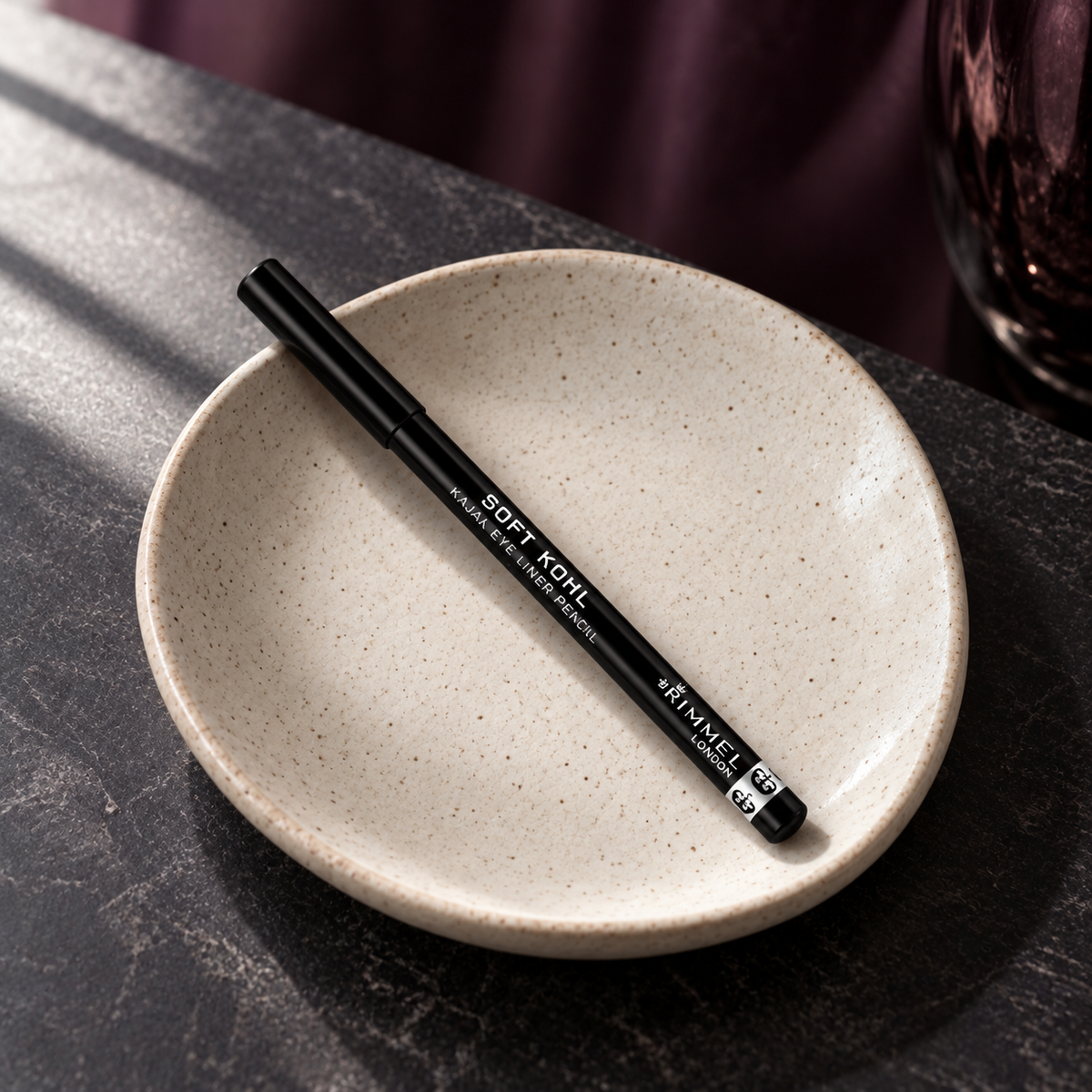 Rimmel London Soft Kohl 1,2 ml – atmosférická fotografie – MrRizz