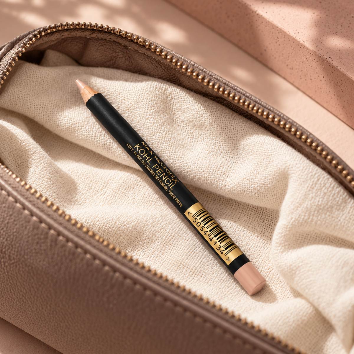 Max Factor Kohl Pencil 1,3 ml – atmosférická fotografie – MrRizz