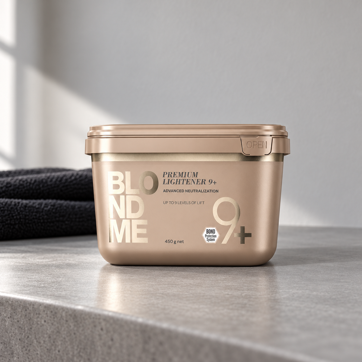 Schwarzkopf Professional Blond Me Premium Lightener 450 ml – atmosférická fotografie – MrRizz