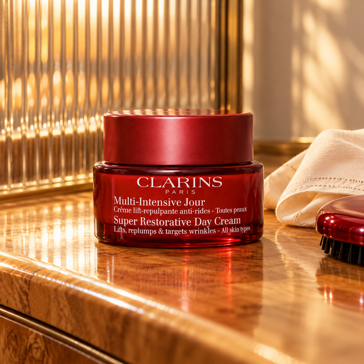 Clarins Super Restorative Day Cream 50 ml – atmosférická fotografie – MrRizz